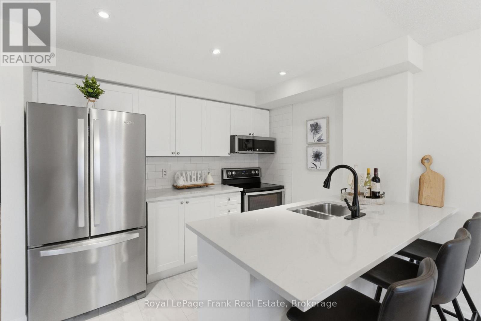 #301 75 SHIPWAY AVENUE - 11