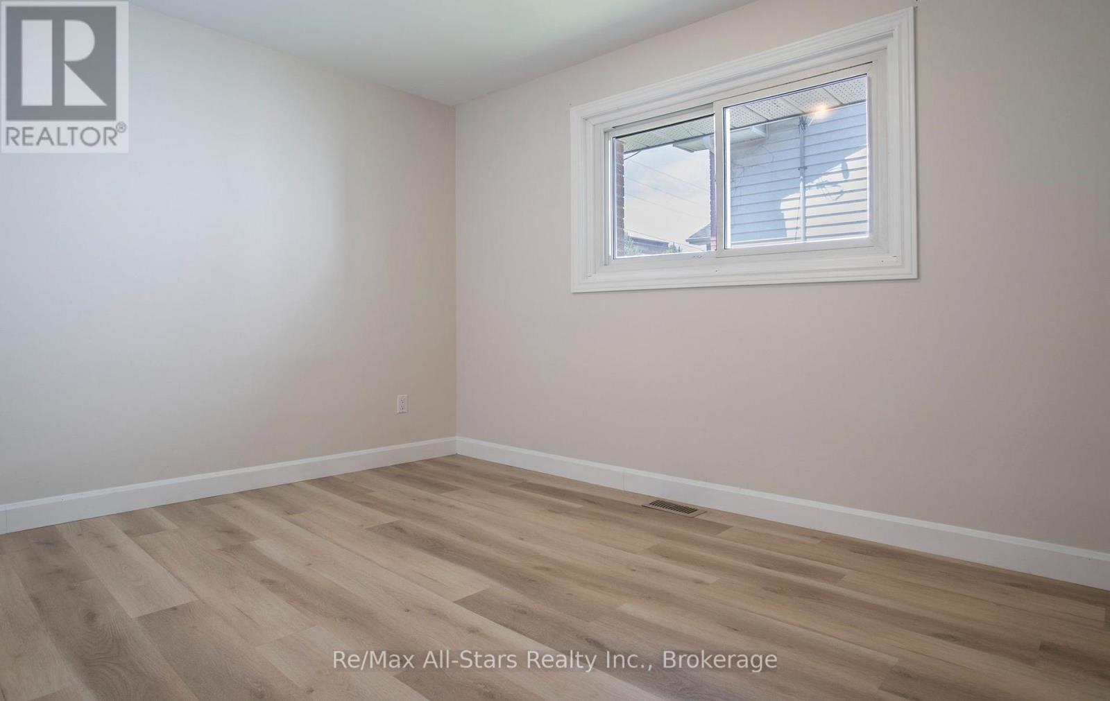 133 ROSA STREET - 12