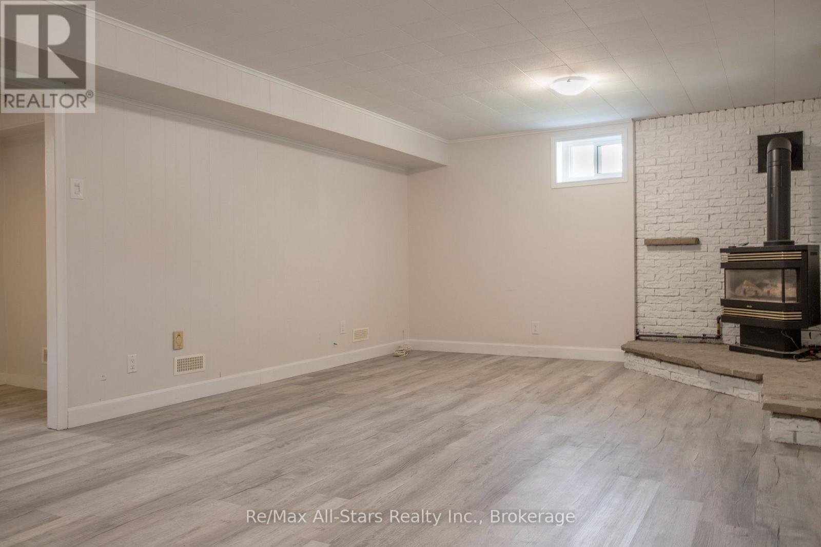 133 ROSA STREET - 22