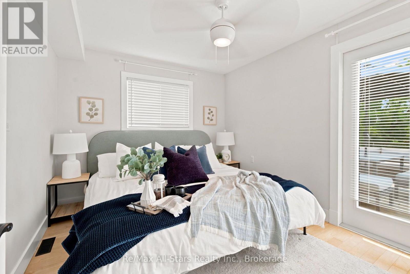 5987 LAKESHORE ROAD - 15