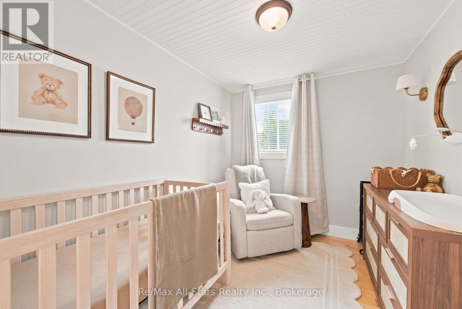 5987 LAKESHORE ROAD - 17