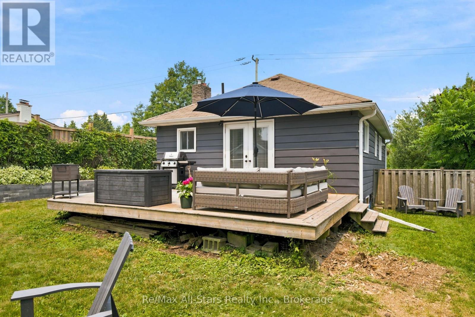 5987 LAKESHORE ROAD - 29