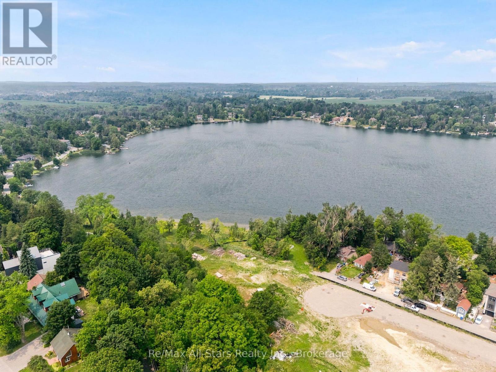 5987 LAKESHORE ROAD - 36