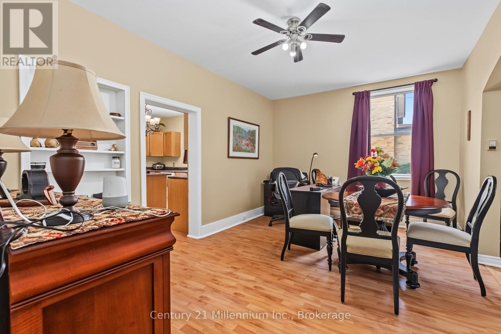 544 LOUISA STREET - 10