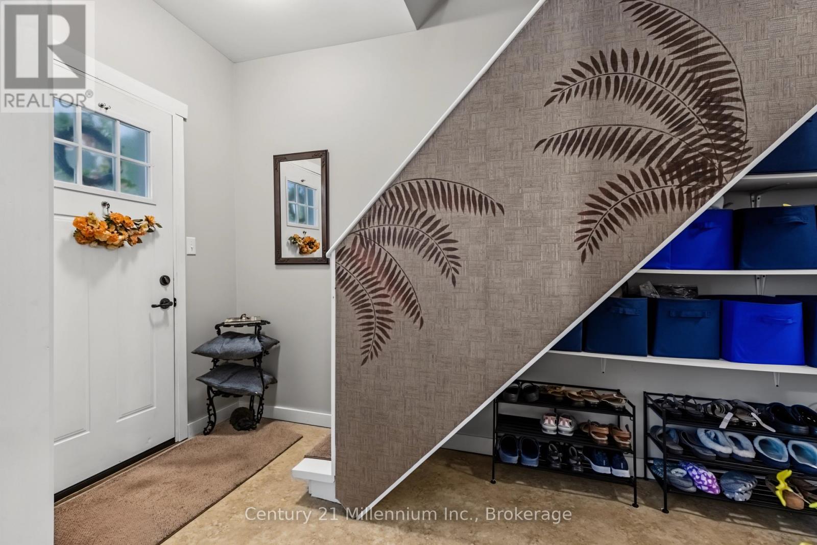 544 LOUISA STREET - 21