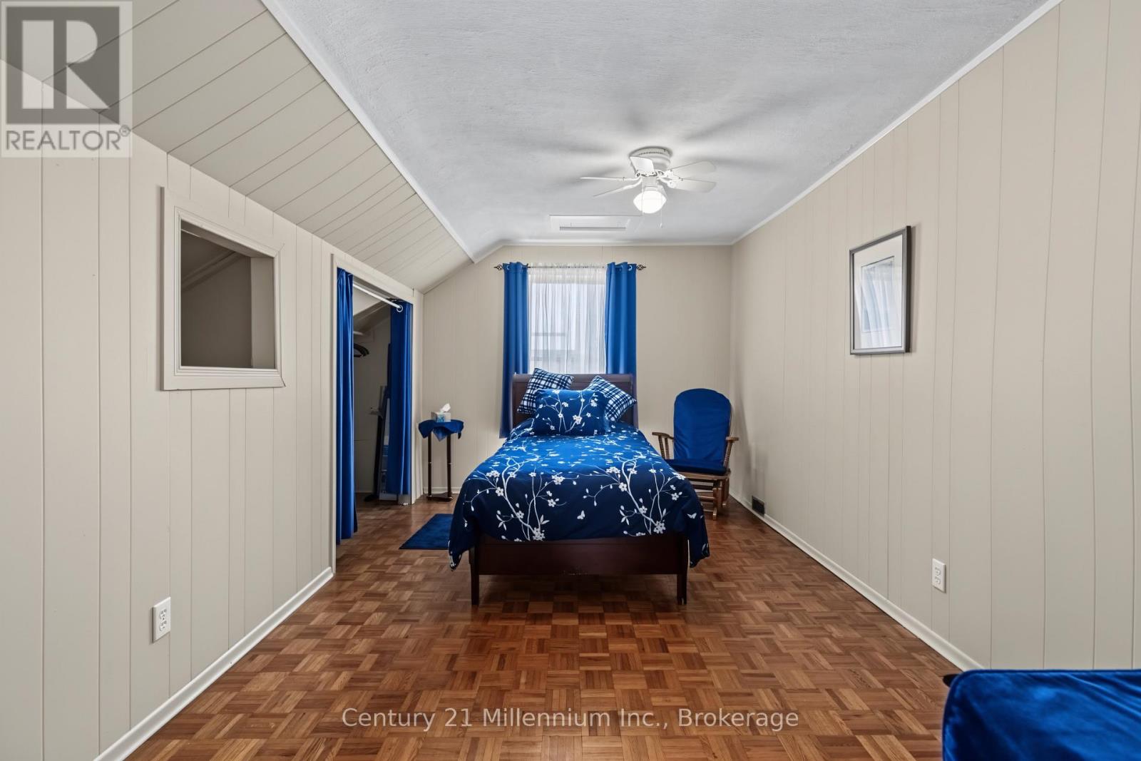 544 LOUISA STREET - 29