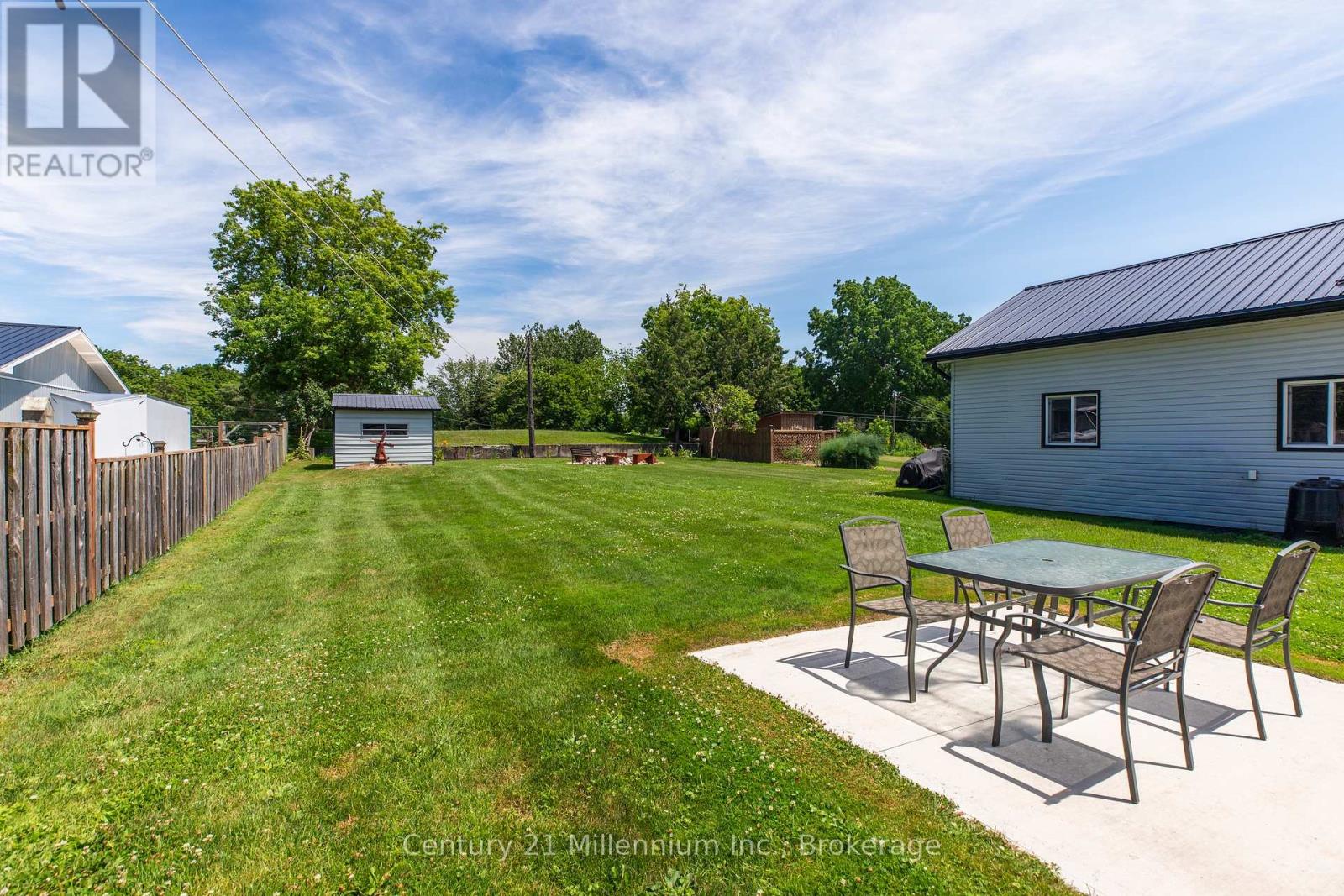 544 LOUISA STREET - 37