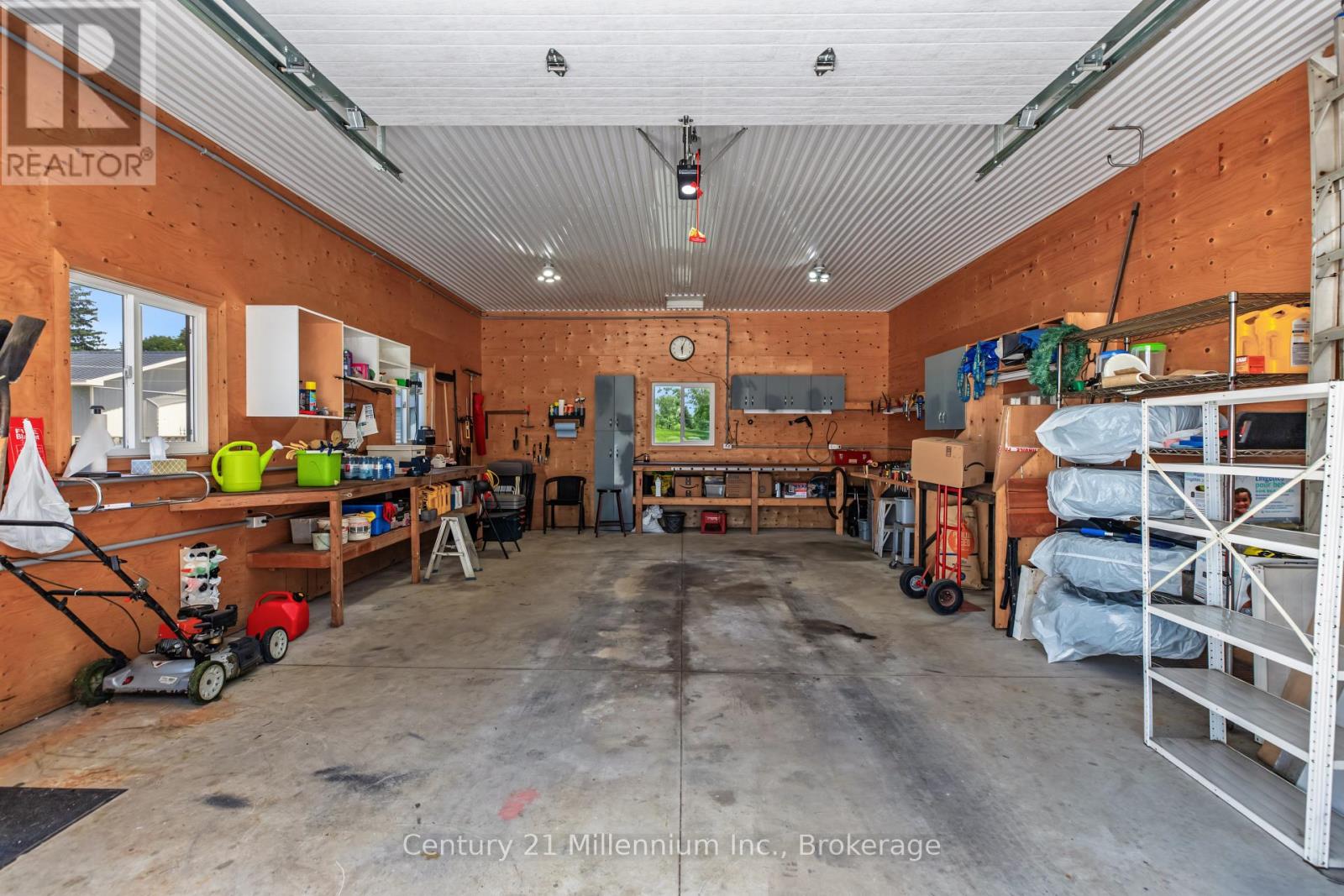 544 LOUISA STREET - 45