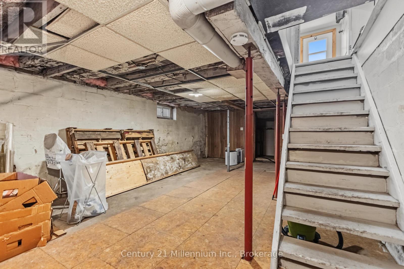 544 LOUISA STREET - 49