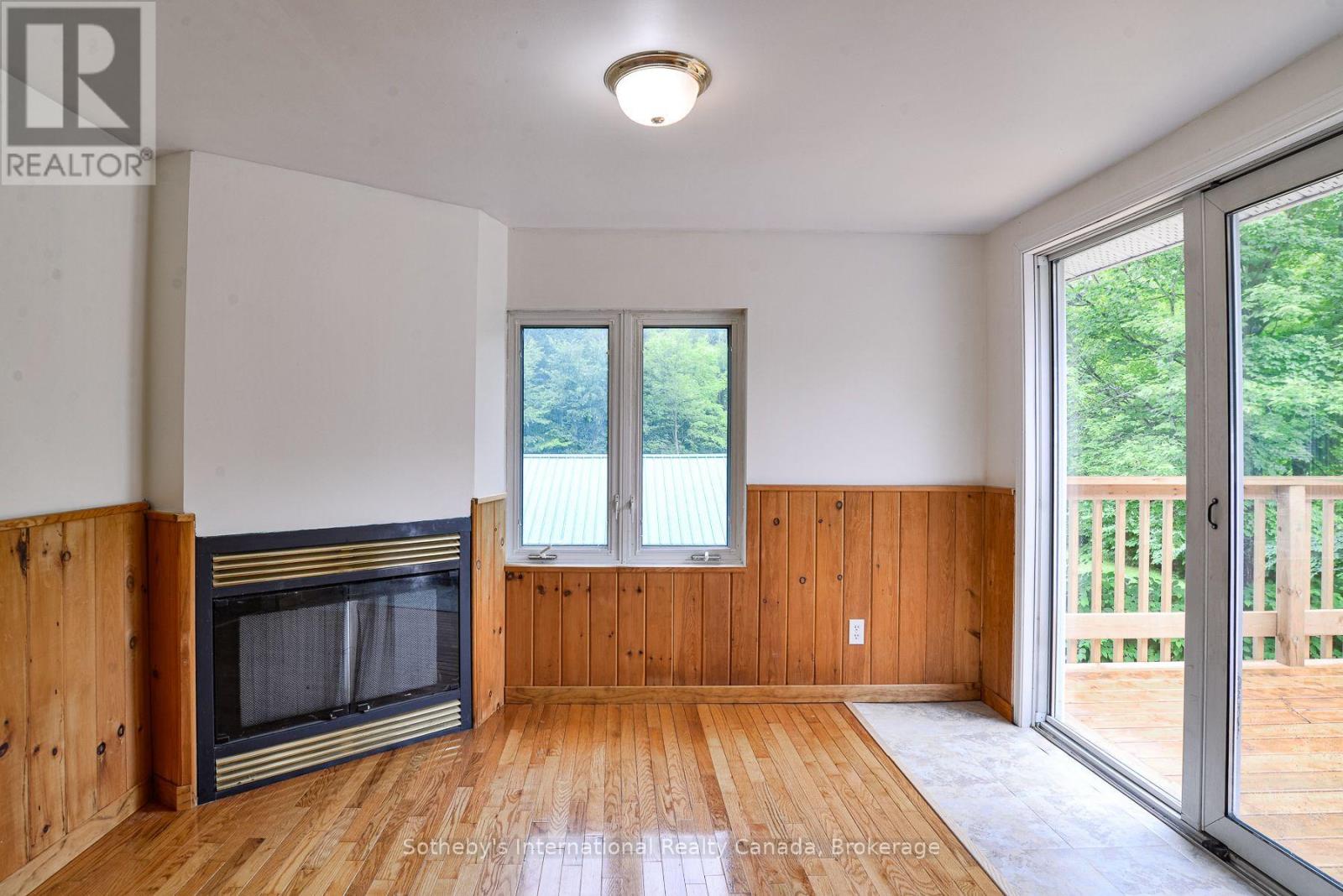 1048 OLD FALKENBURG ROAD - 10