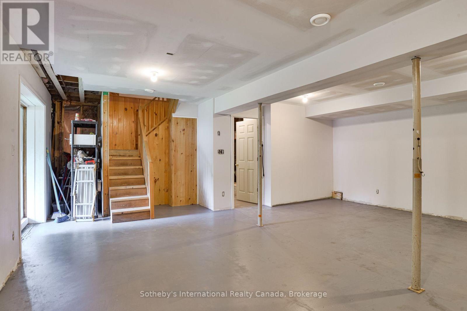 1048 OLD FALKENBURG ROAD - 17