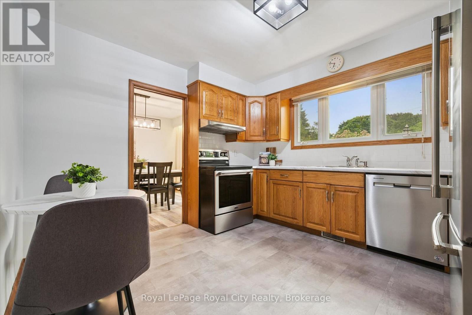 30 WESTMINSTER AVENUE - 16