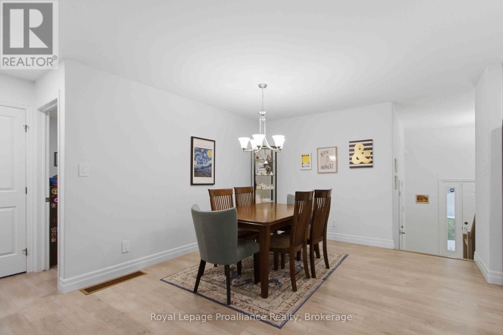 21 CEDAR PARK CRESCENT - 14
