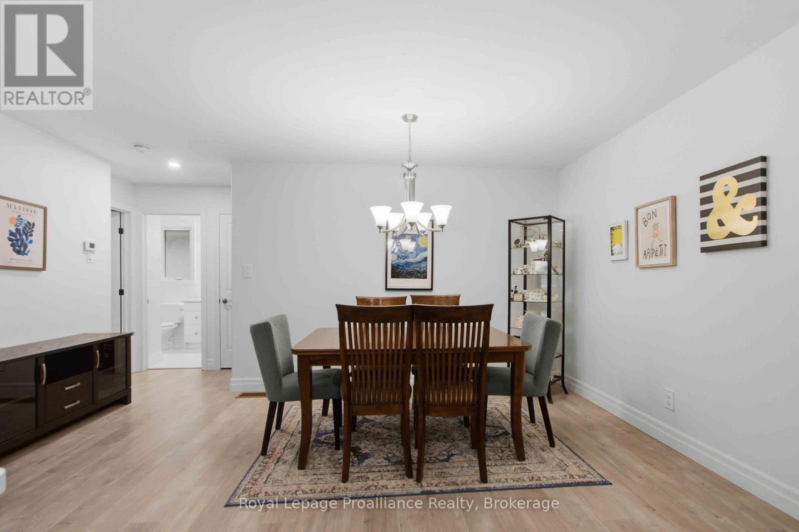 21 CEDAR PARK CRESCENT - 15