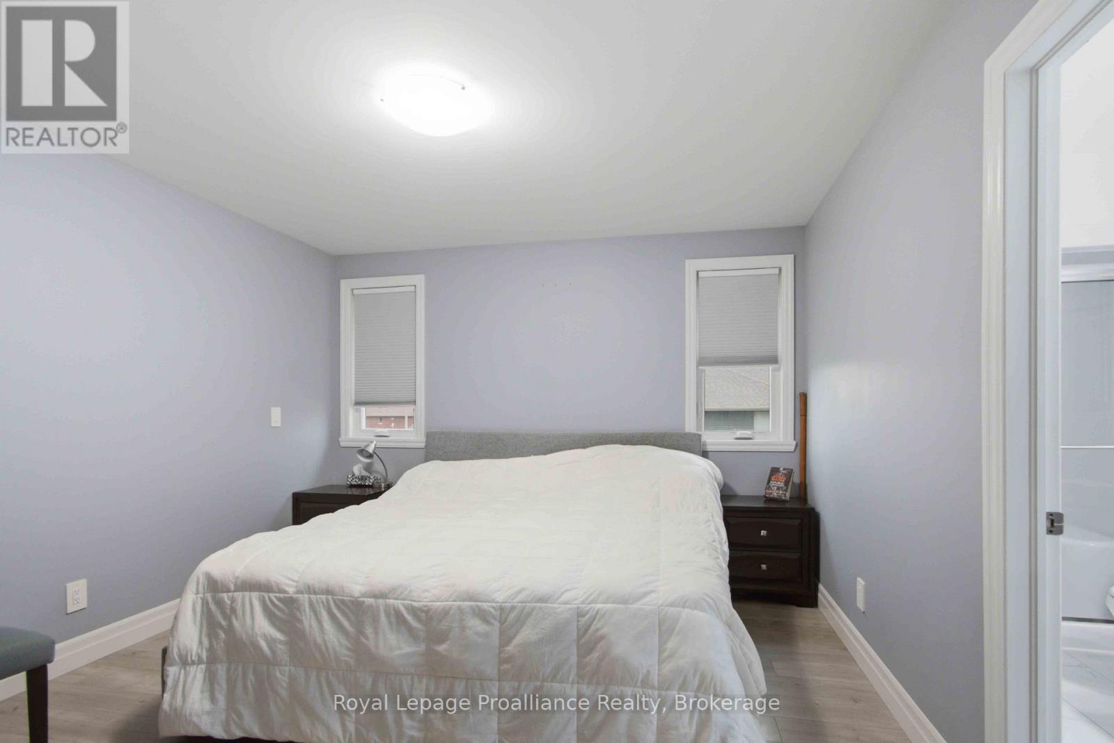 21 CEDAR PARK CRESCENT - 16