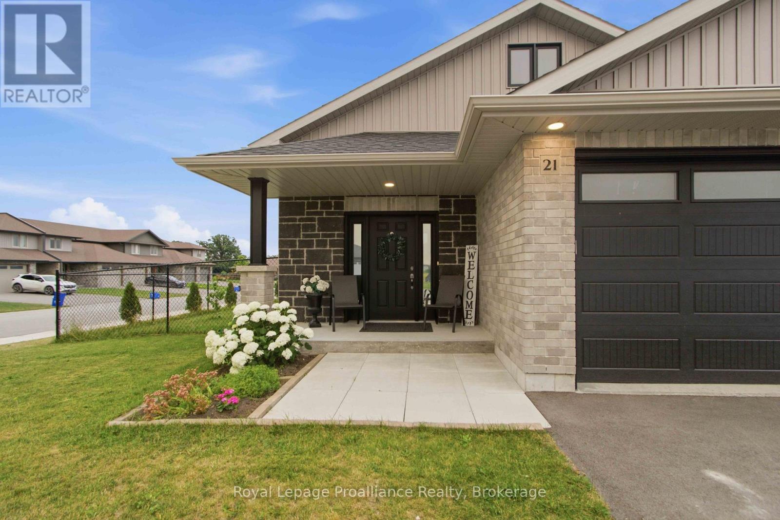 21 CEDAR PARK CRESCENT - 2