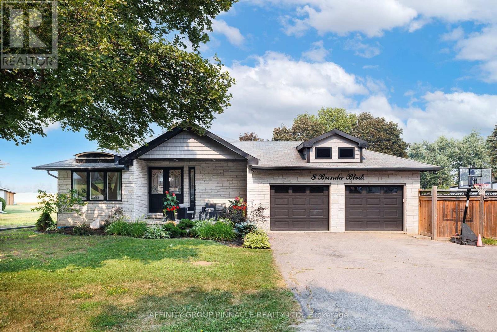 8 BRENDA BOULEVARD - 1