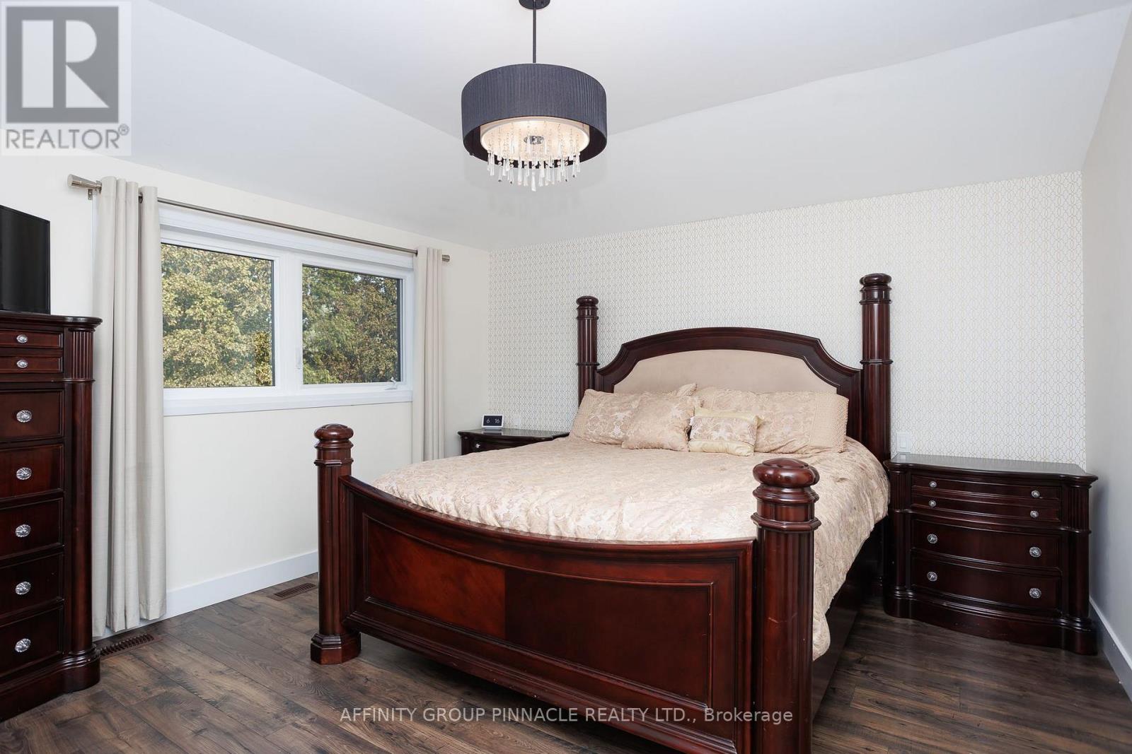 8 BRENDA BOULEVARD - 15