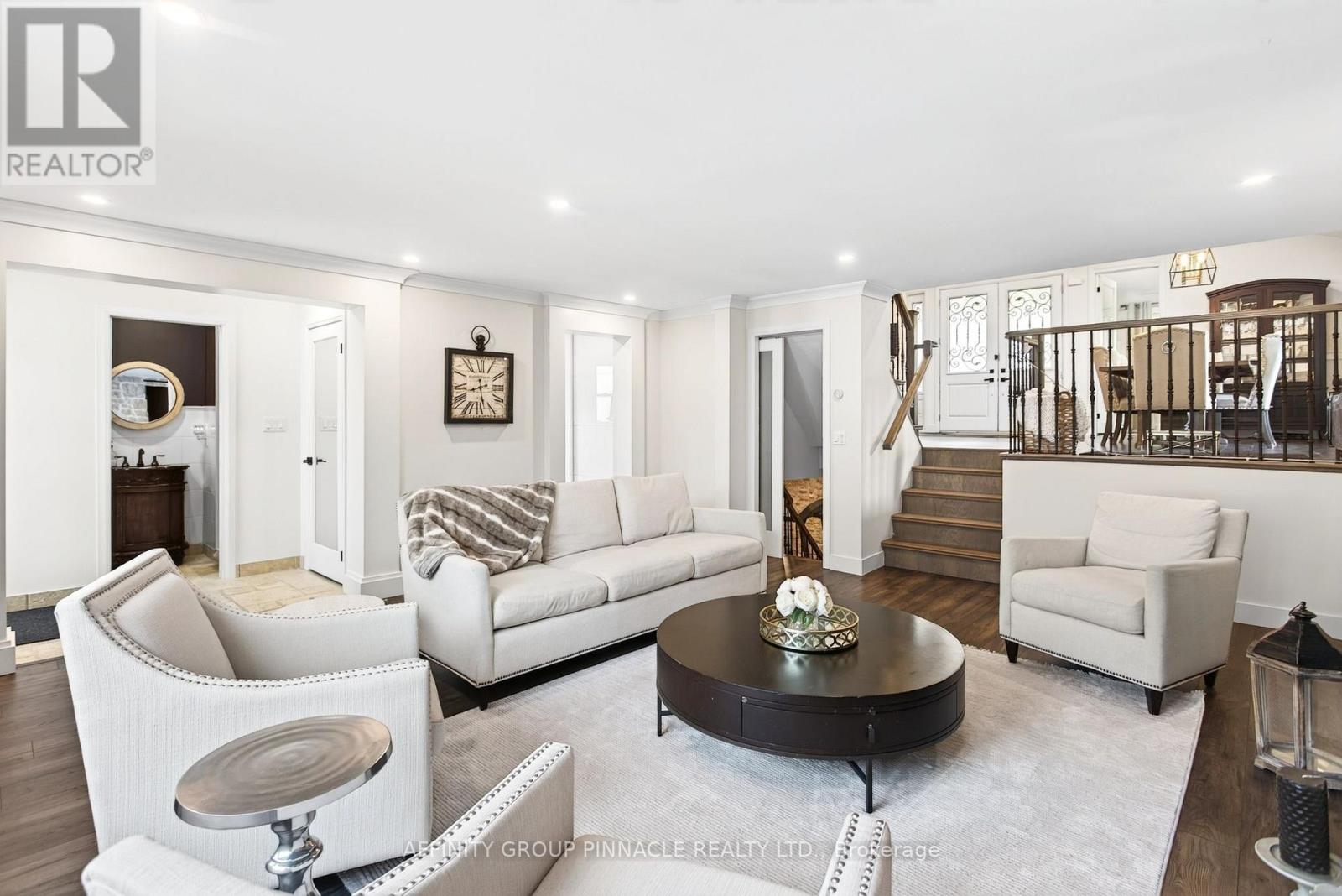 8 BRENDA BOULEVARD - 28