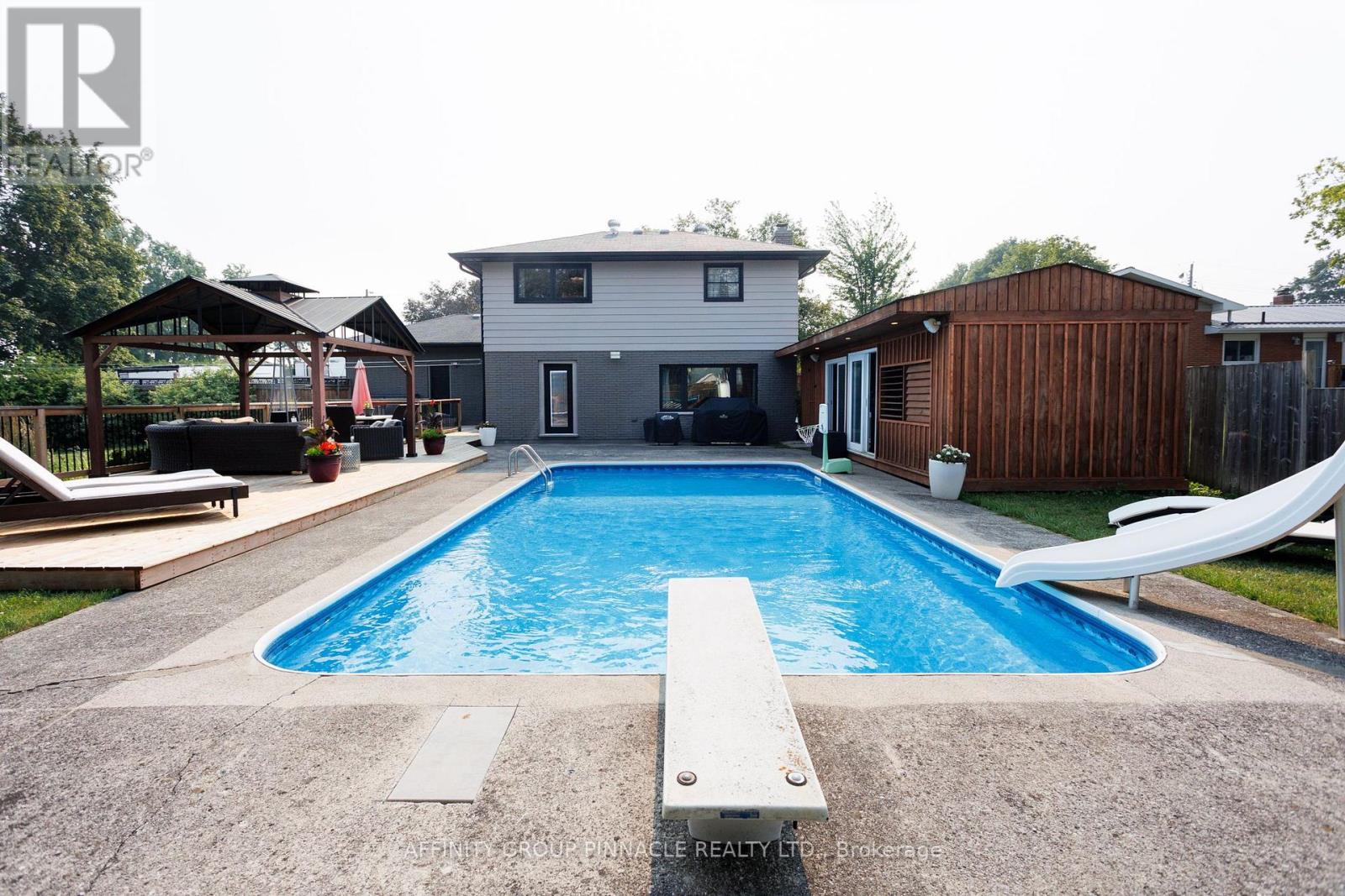 8 BRENDA BOULEVARD - 38