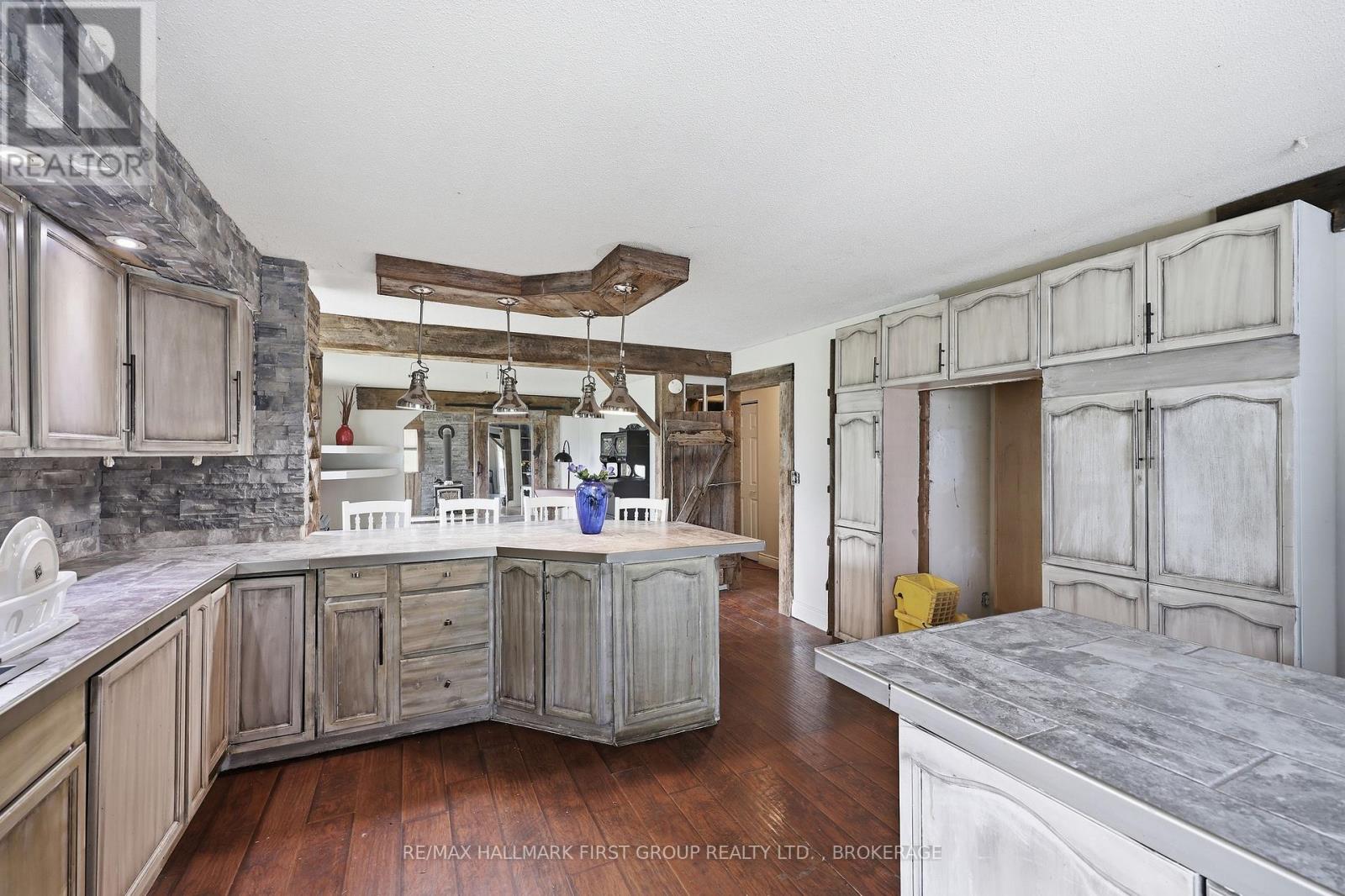 469 ABSALOM ROAD - 10