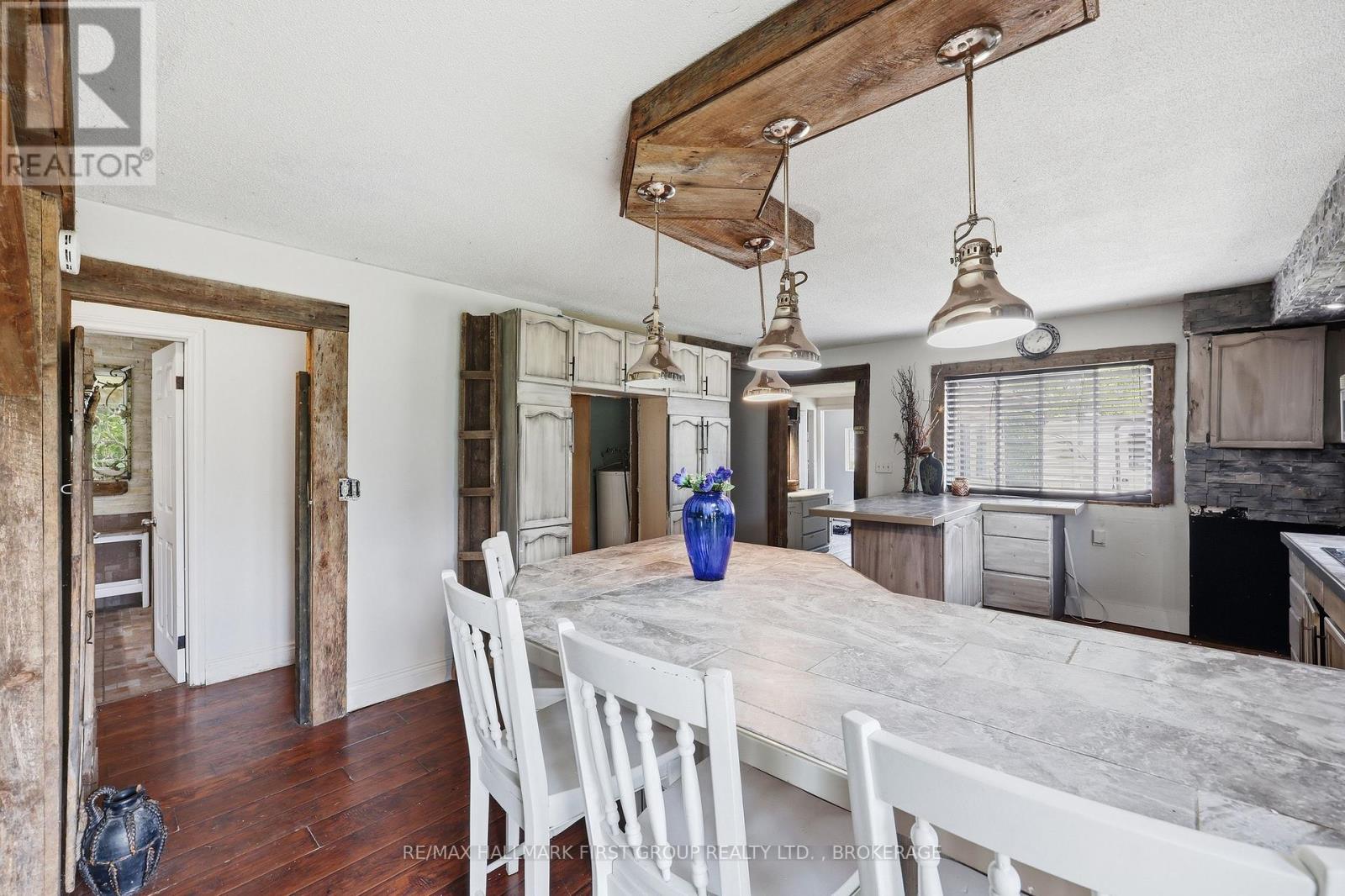 469 ABSALOM ROAD - 12