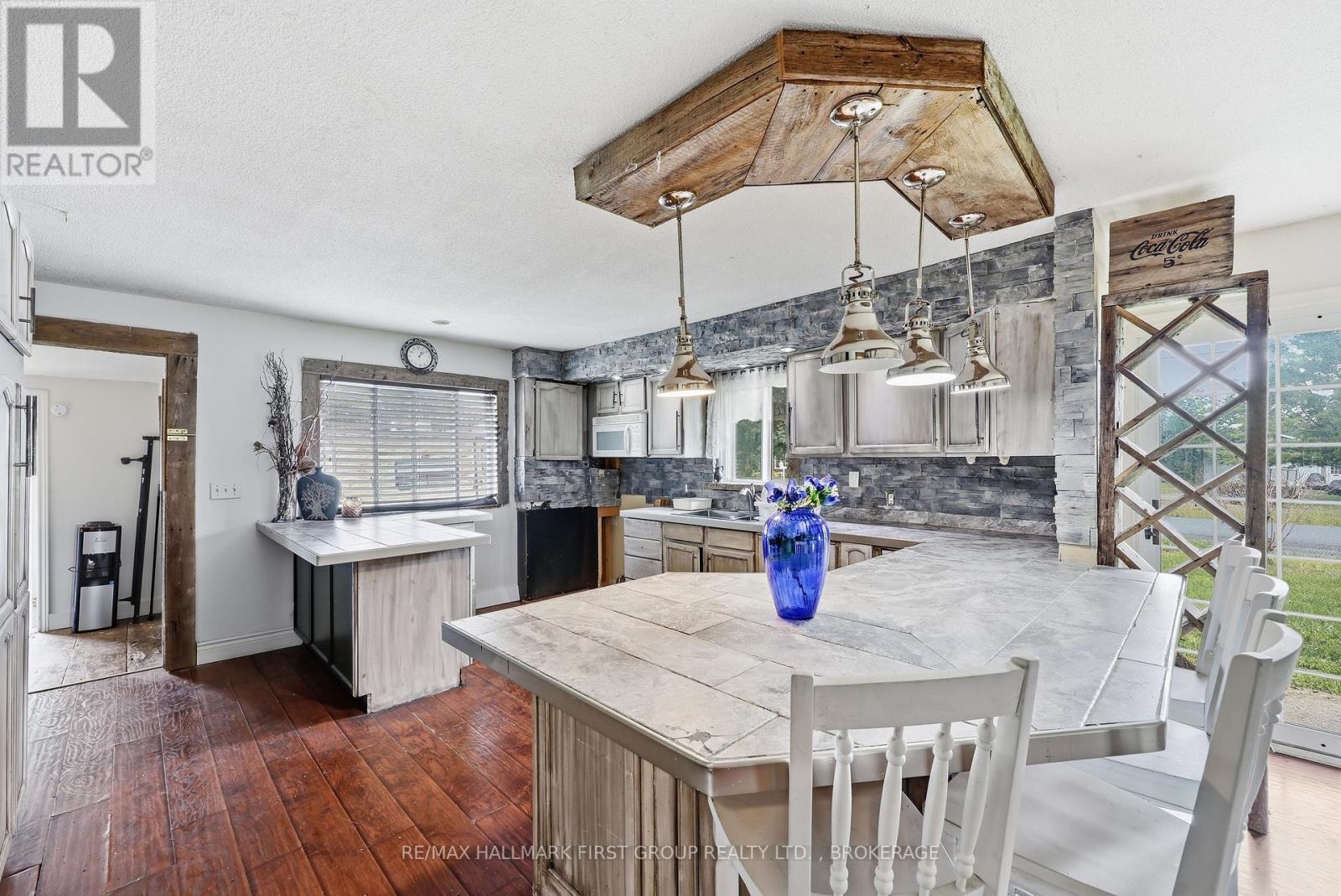 469 ABSALOM ROAD - 7