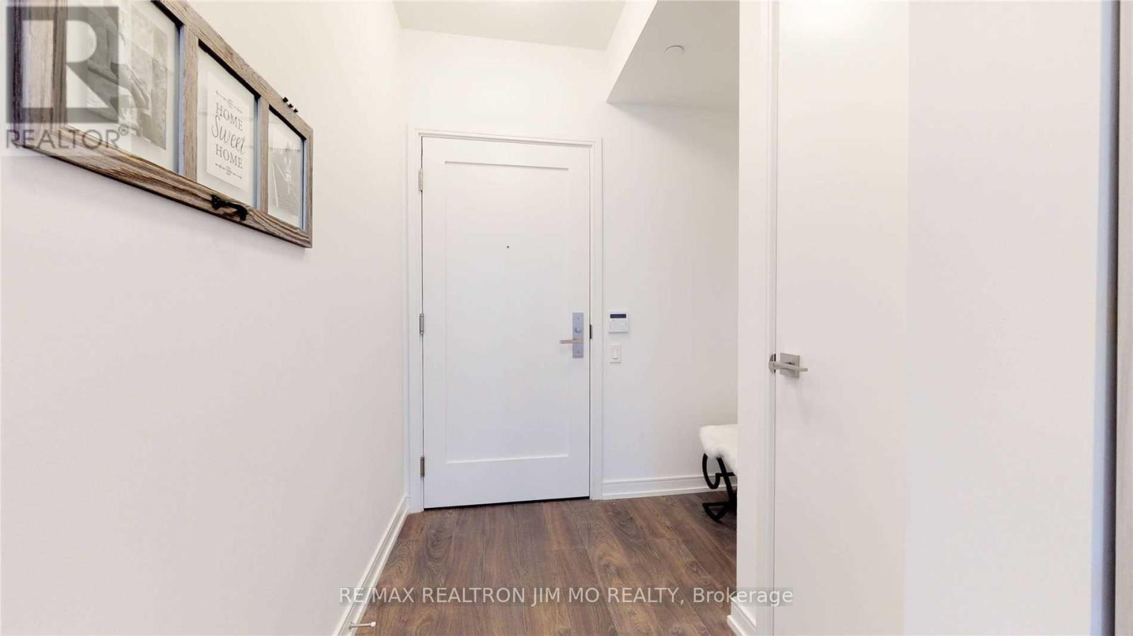 #706 28 WELLESLEY STREET E - 8