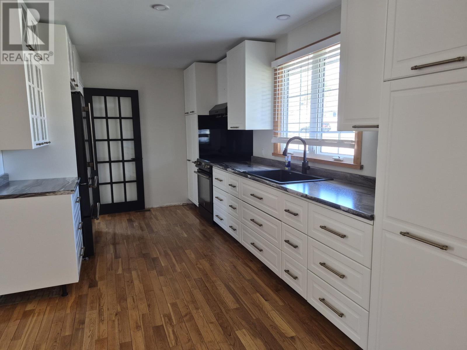 34 Redwing Ave - 14