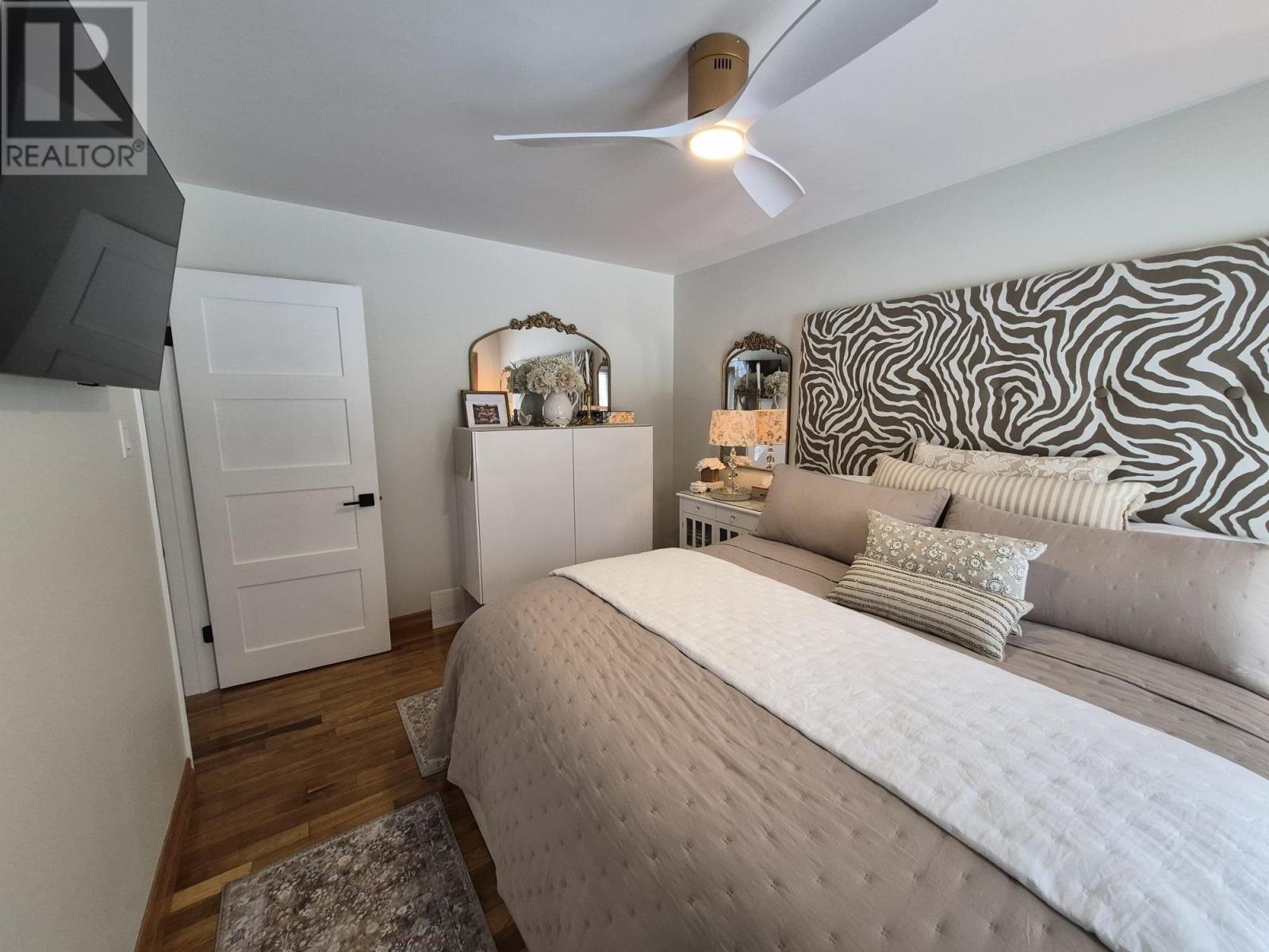 34 Redwing Ave - 24