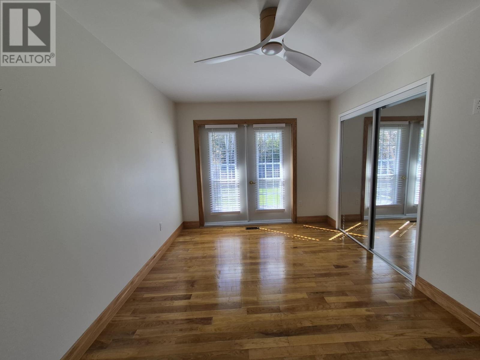 34 Redwing Ave - 23