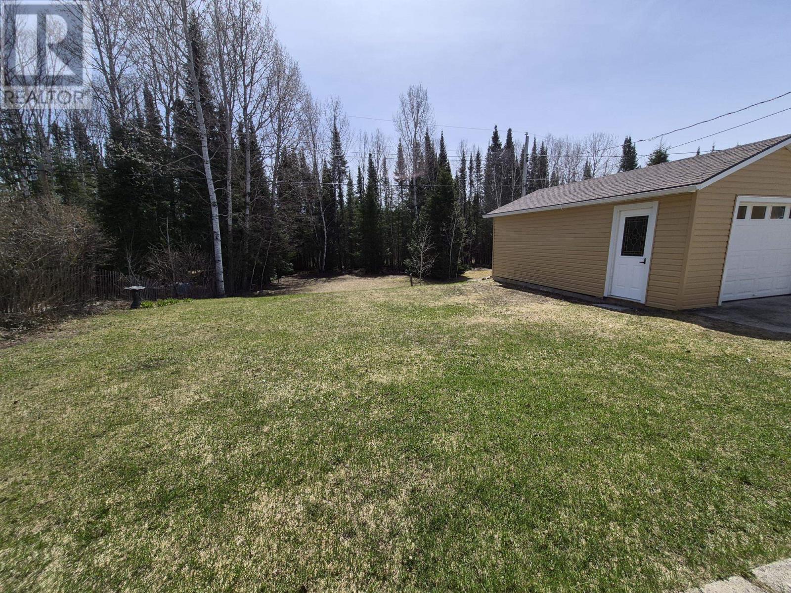 34 Redwing Ave - 5