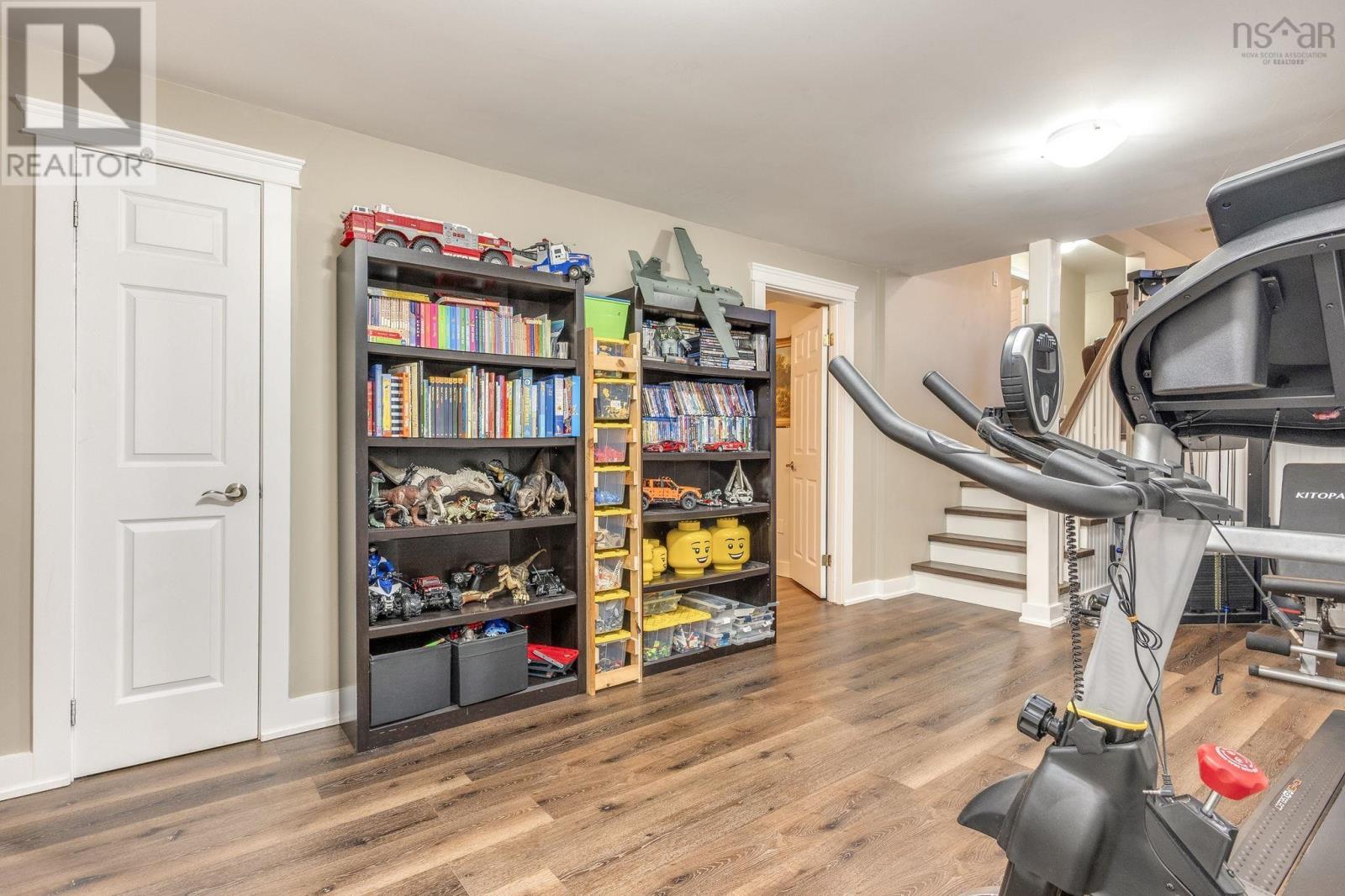 909 Julie Drive - Image 32