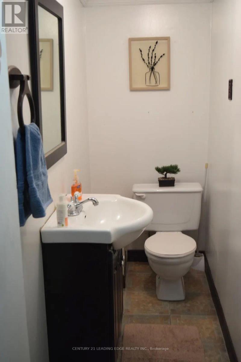 1128 VALLEY COURT N - 11