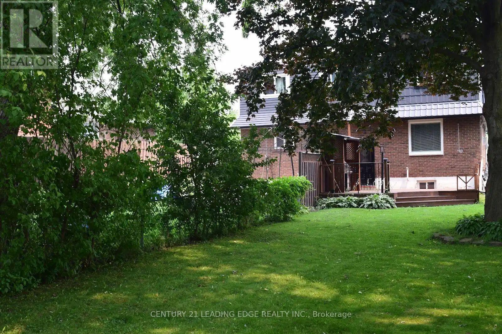 1128 VALLEY COURT N - 30
