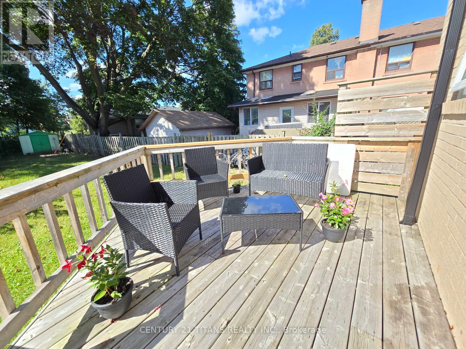 42 PIXLEY CRESCENT - 9