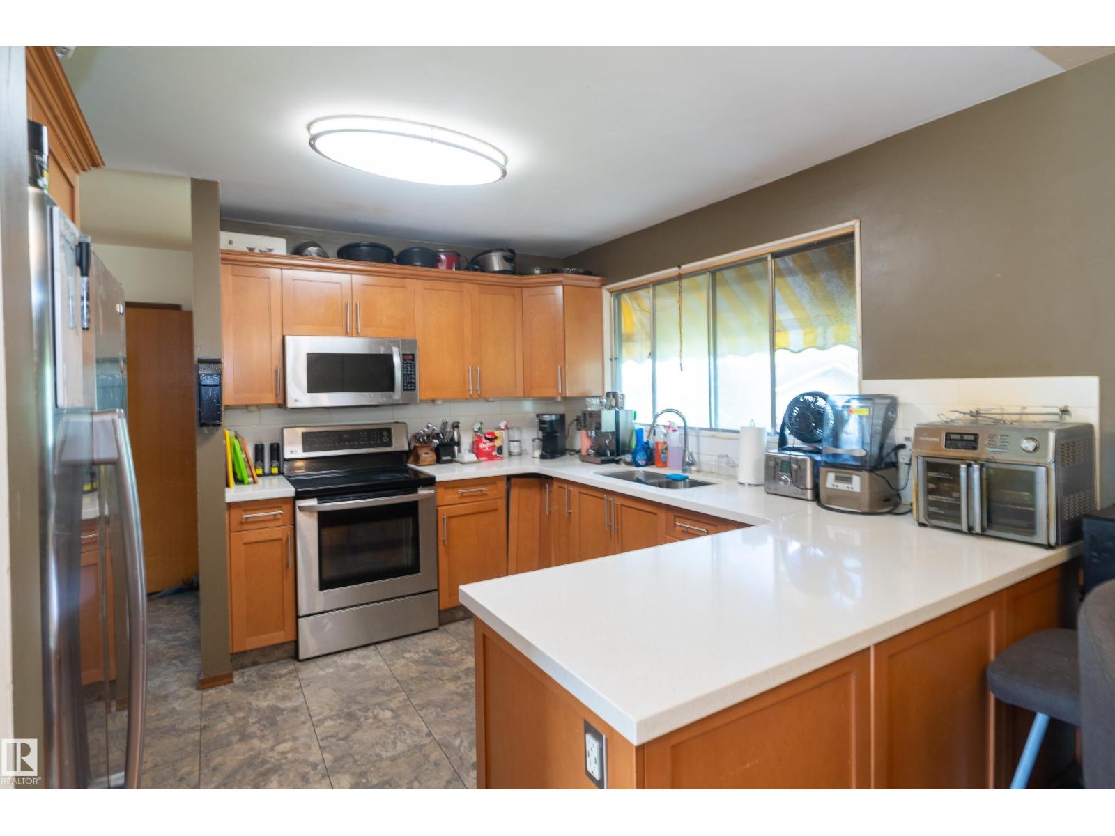 5307 105 ST NW - 9
