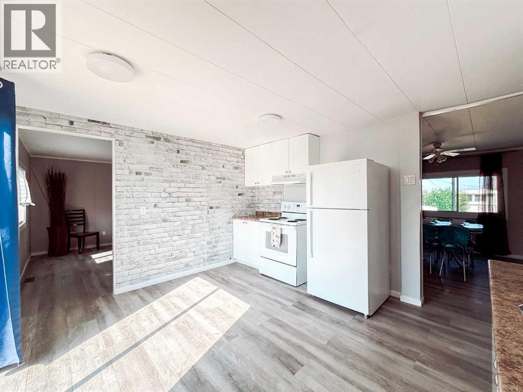 4540 48 Street - 22