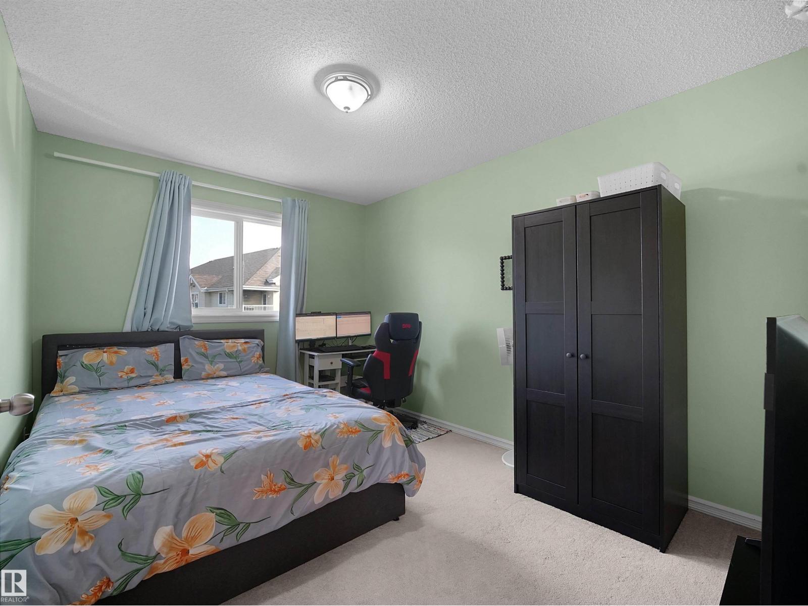 8111 7 AV SW SW - 22