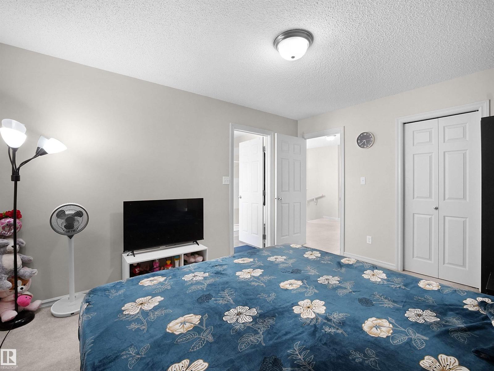 8111 7 AV SW SW - 30