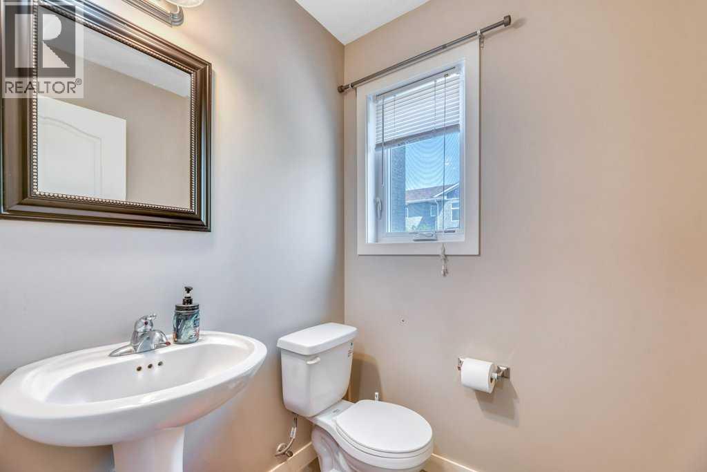 318 Strathcona Circle - 18