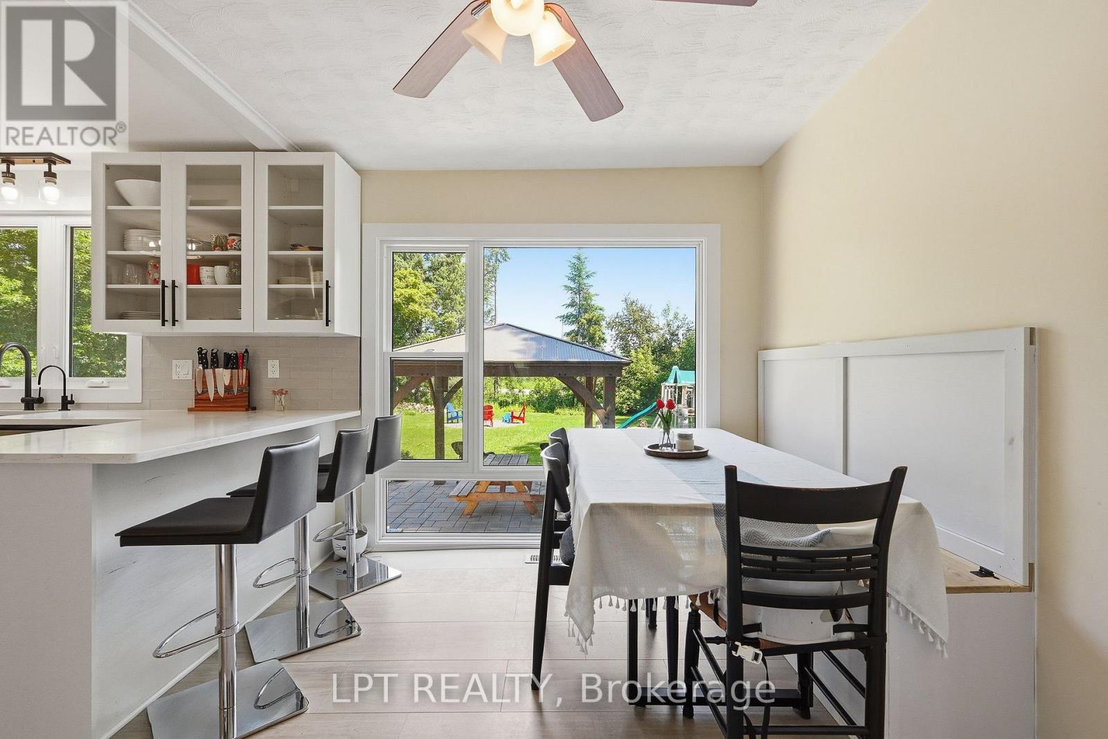 1467 MEADOW ROAD N - 10