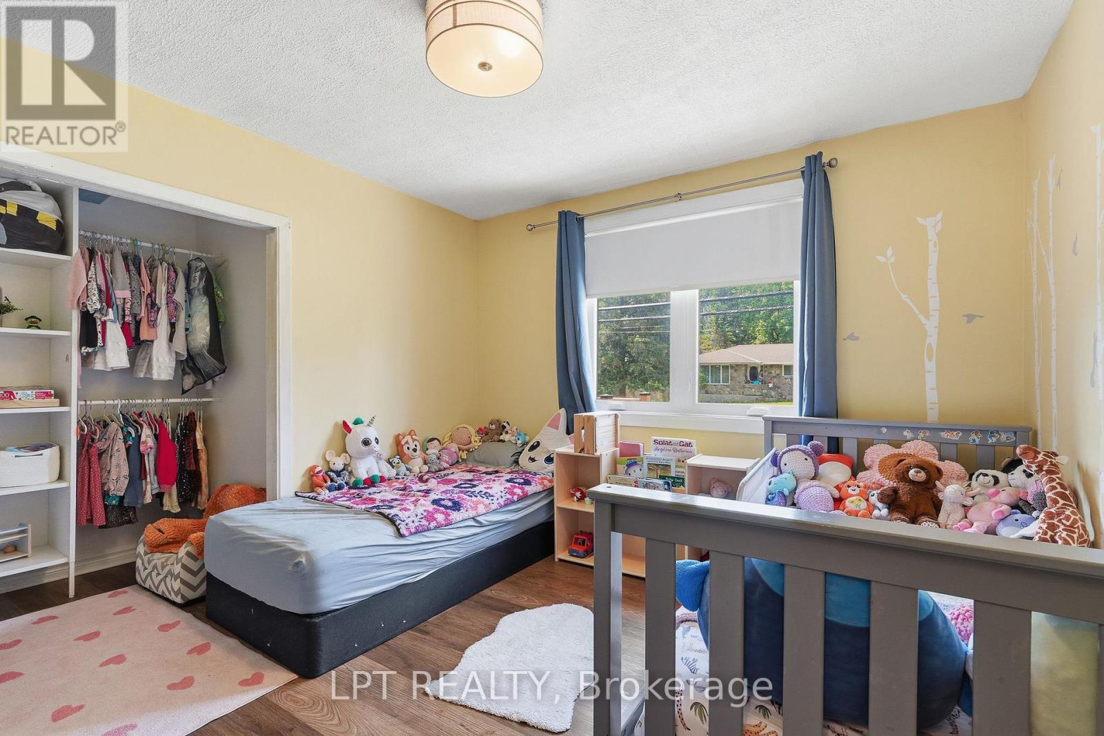 1467 MEADOW ROAD N - 19