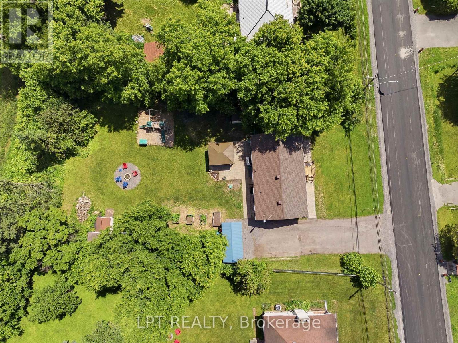1467 MEADOW ROAD N - 33
