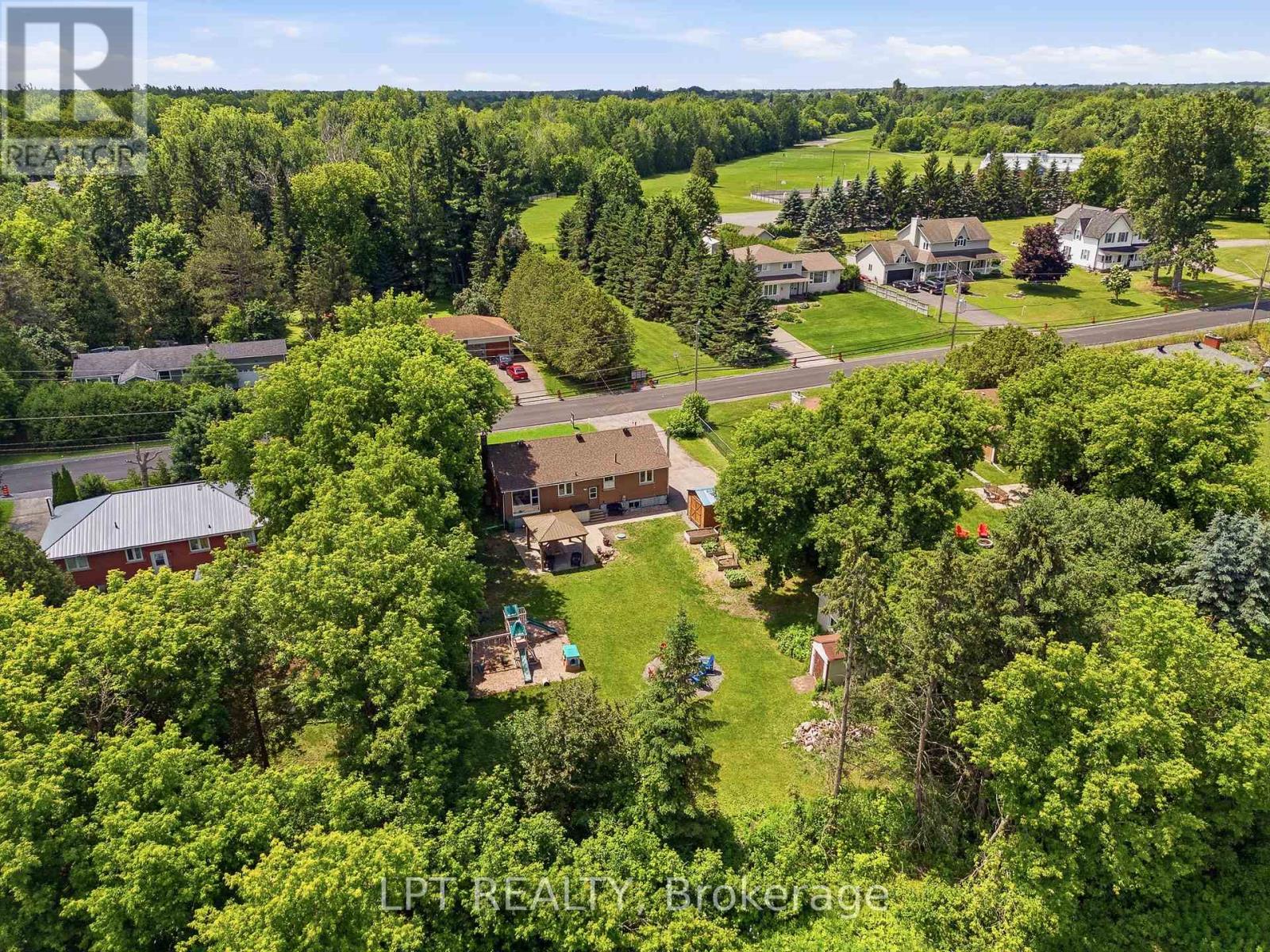 1467 MEADOW ROAD N - 35