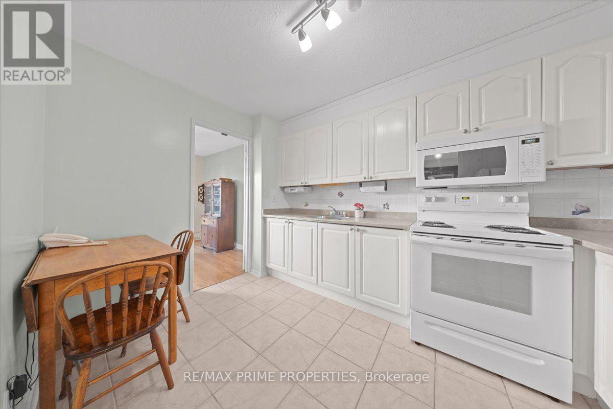 Condos for Sale in Ottawa – 903 – 1505 BASELINE ROAD, Ottawa – By Peter Sagos - Image 13