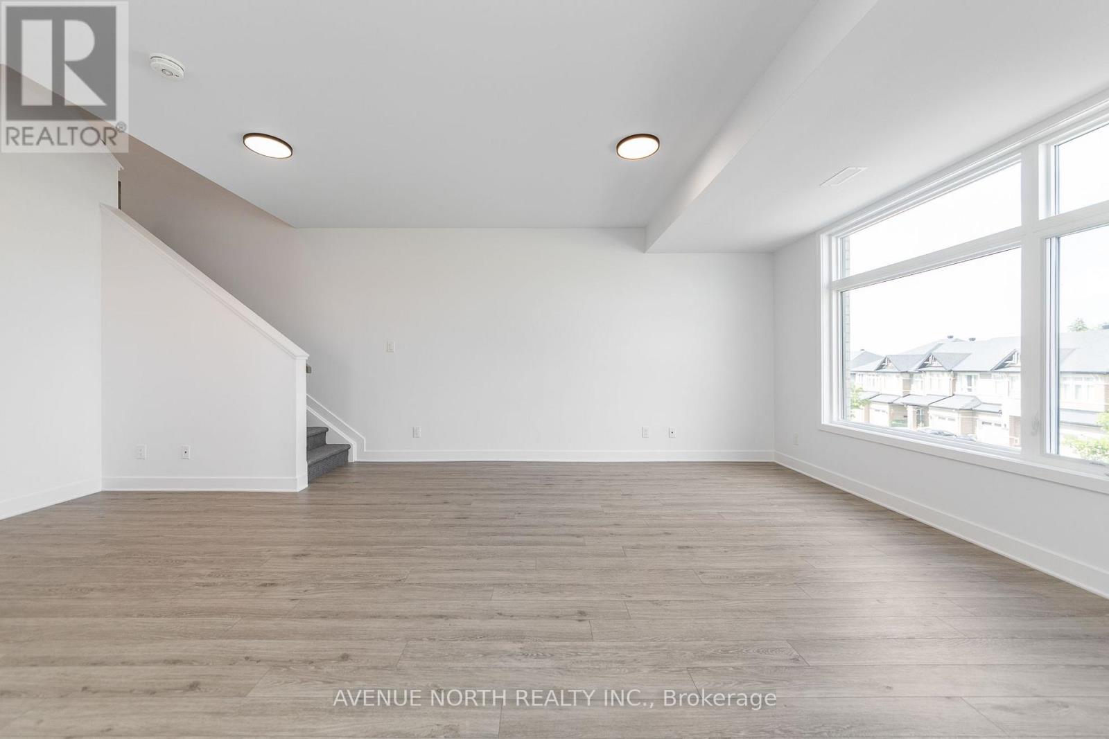 Condos for Rent in Ottawa – F – 1055 CEDAR CREEK DRIVE, Ottawa – By Peter Sagos - Image 12