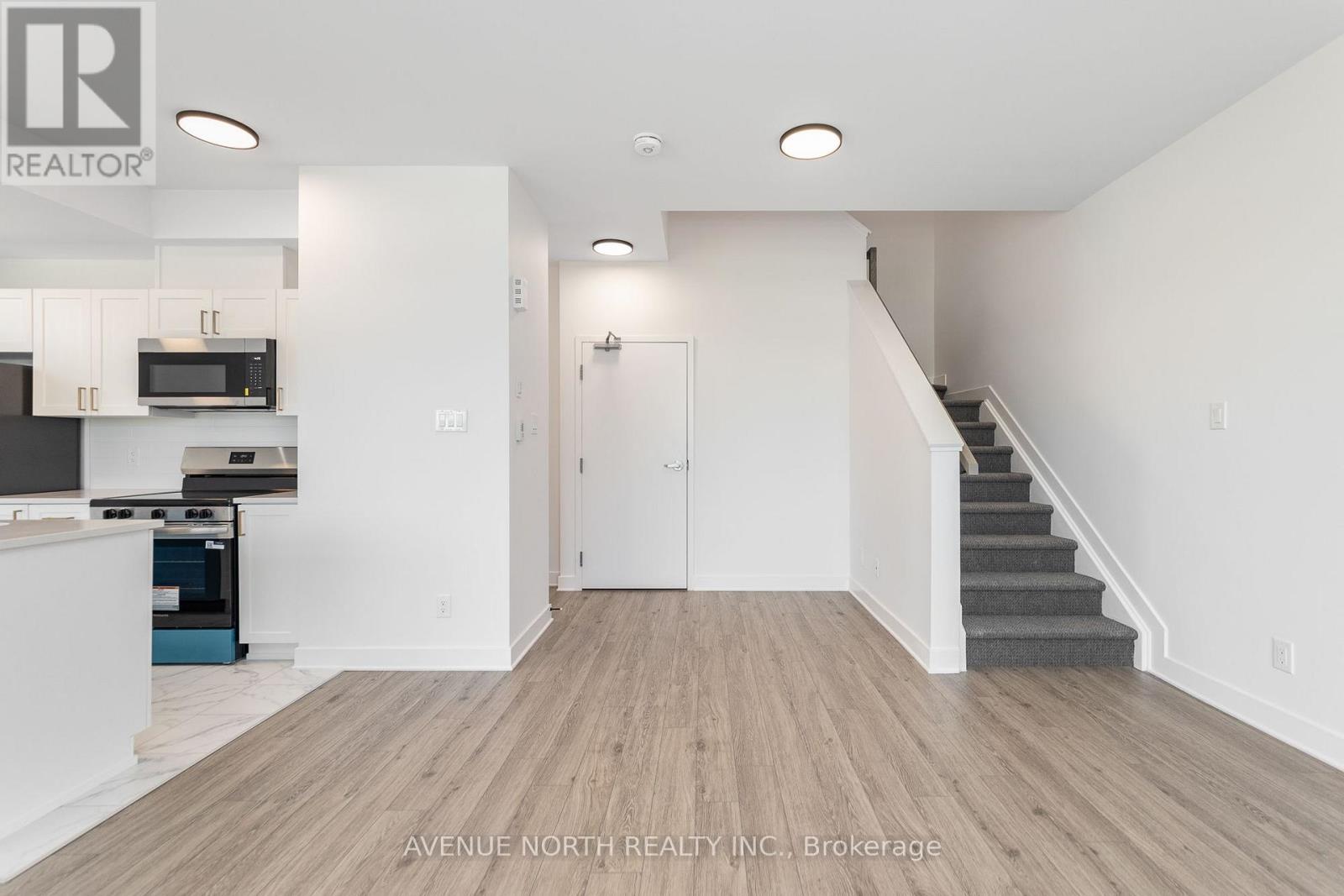 Condos for Rent in Ottawa – F – 1055 CEDAR CREEK DRIVE, Ottawa – By Peter Sagos - Image 15