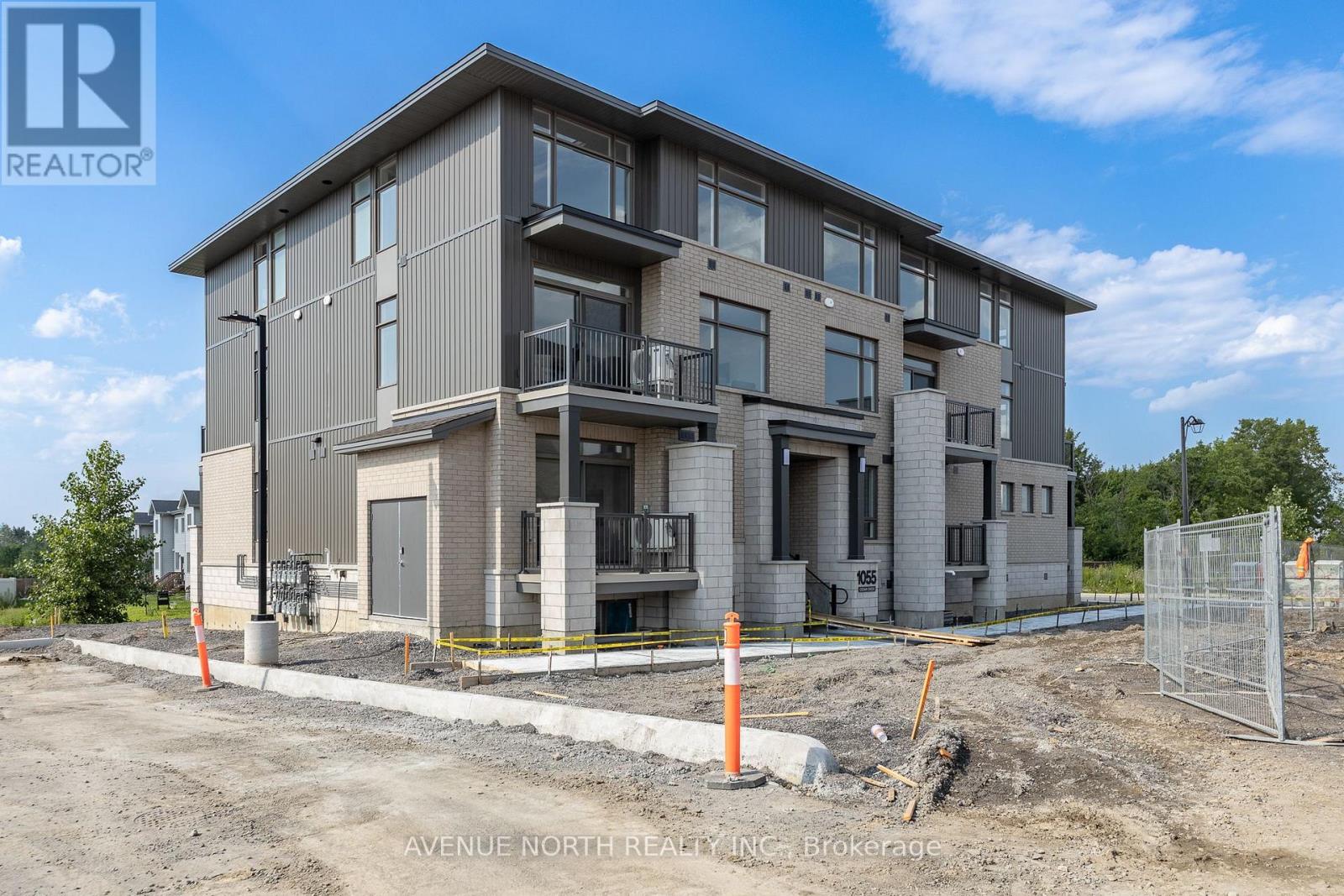 Condos for Rent in Ottawa – F – 1055 CEDAR CREEK DRIVE, Ottawa – By Peter Sagos - Image 35