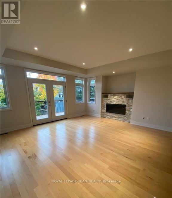 Condos for Rent in Ottawa – 287 KIRCHOFFER AVENUE, Ottawa – By Peter Sagos - Image 9